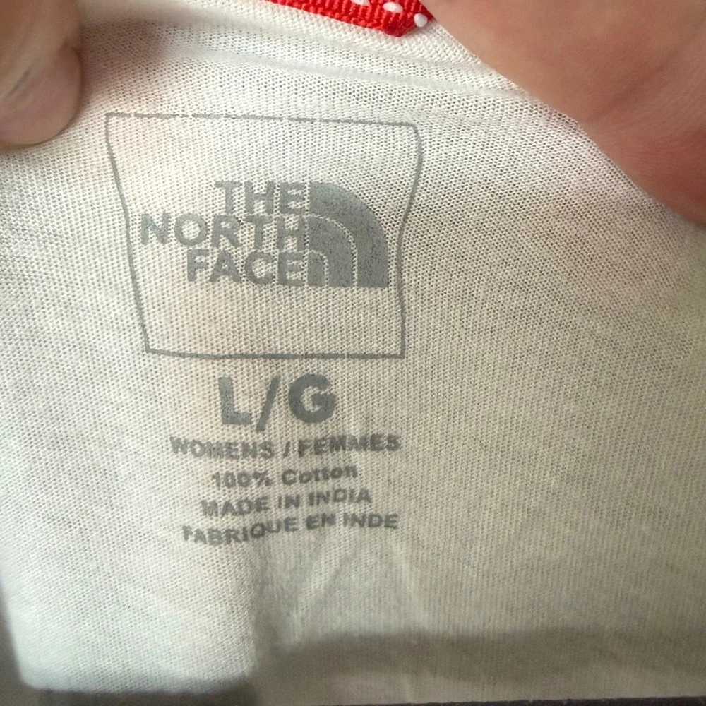 The North Face Women's Short Sleeve Gathered Crew Neck T-Shirt White Large - Picture 6 of 6
